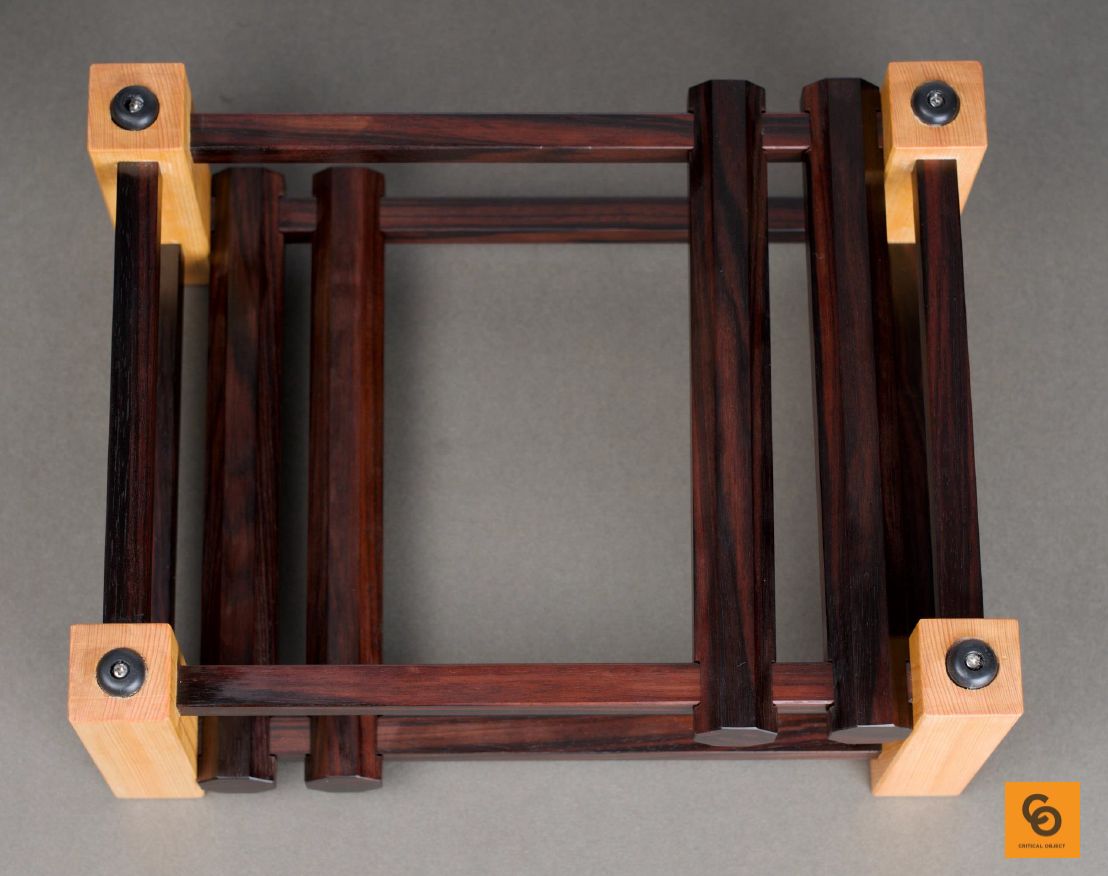 Critical object Double Level knife stand