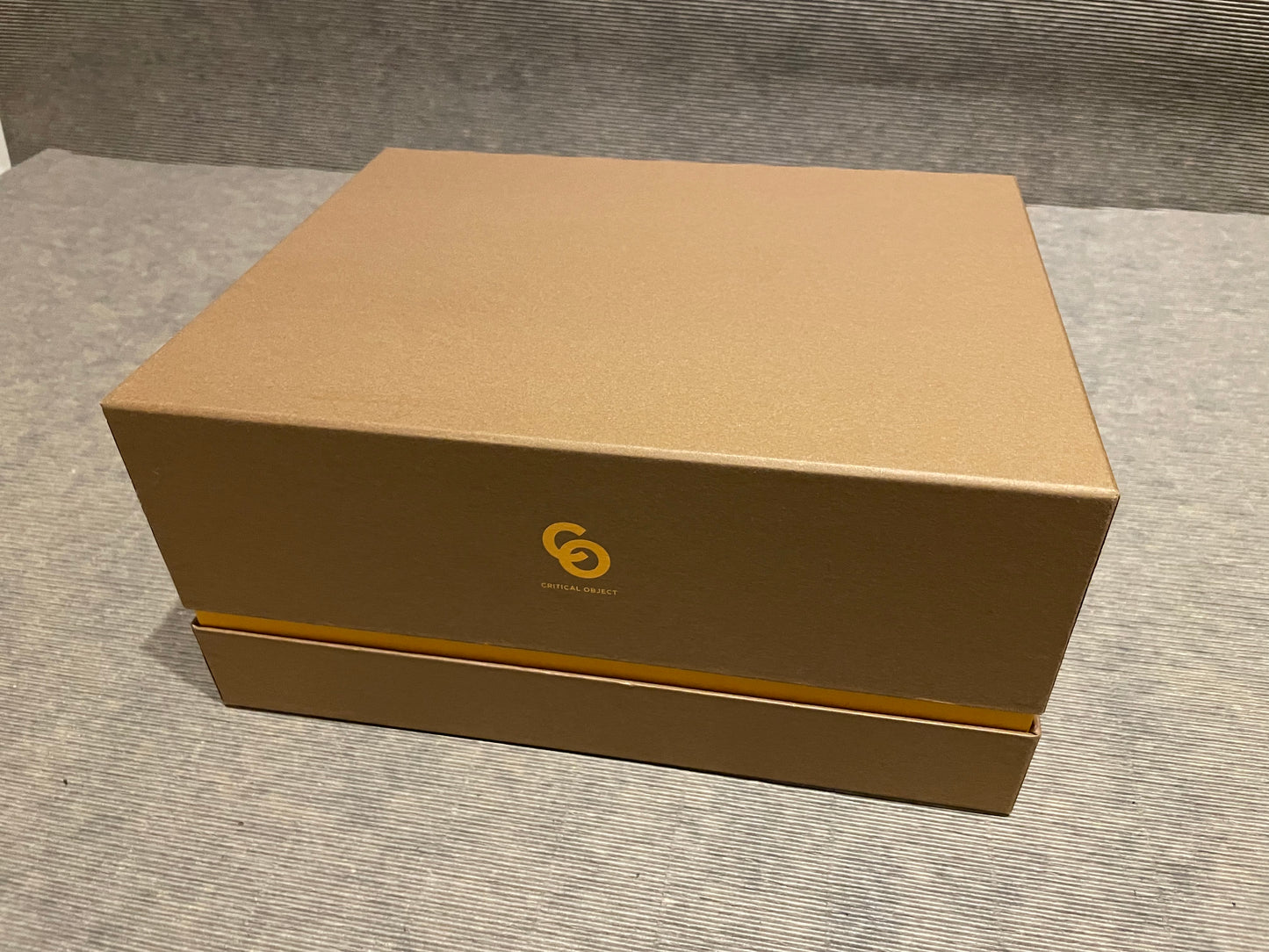 Critical object Double Level knife stand