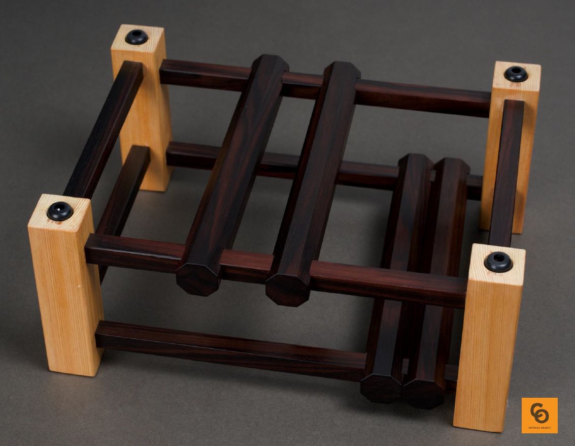 Critical object Double Level knife stand