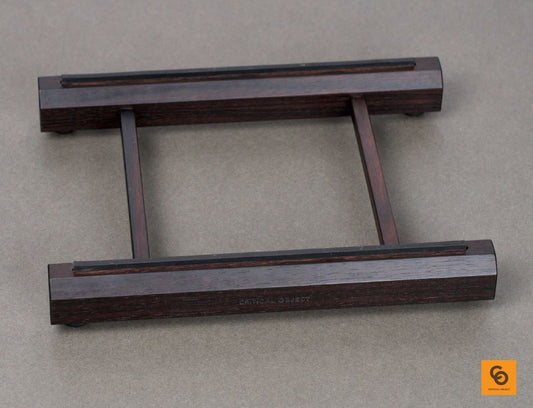 Critical object Single Level knife stand