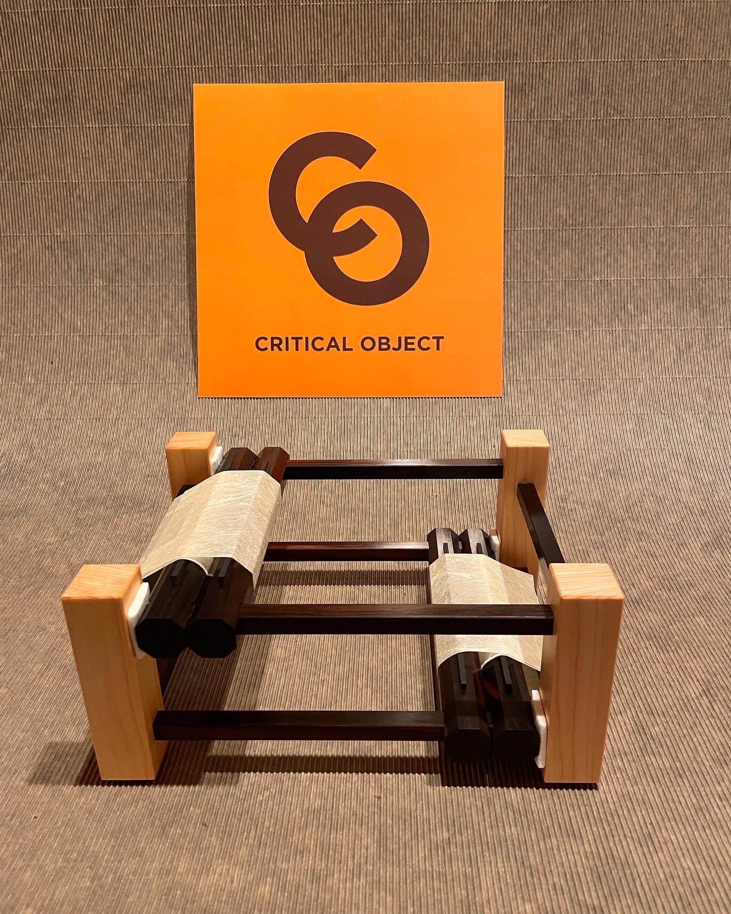 Critical object Double Level knife stand